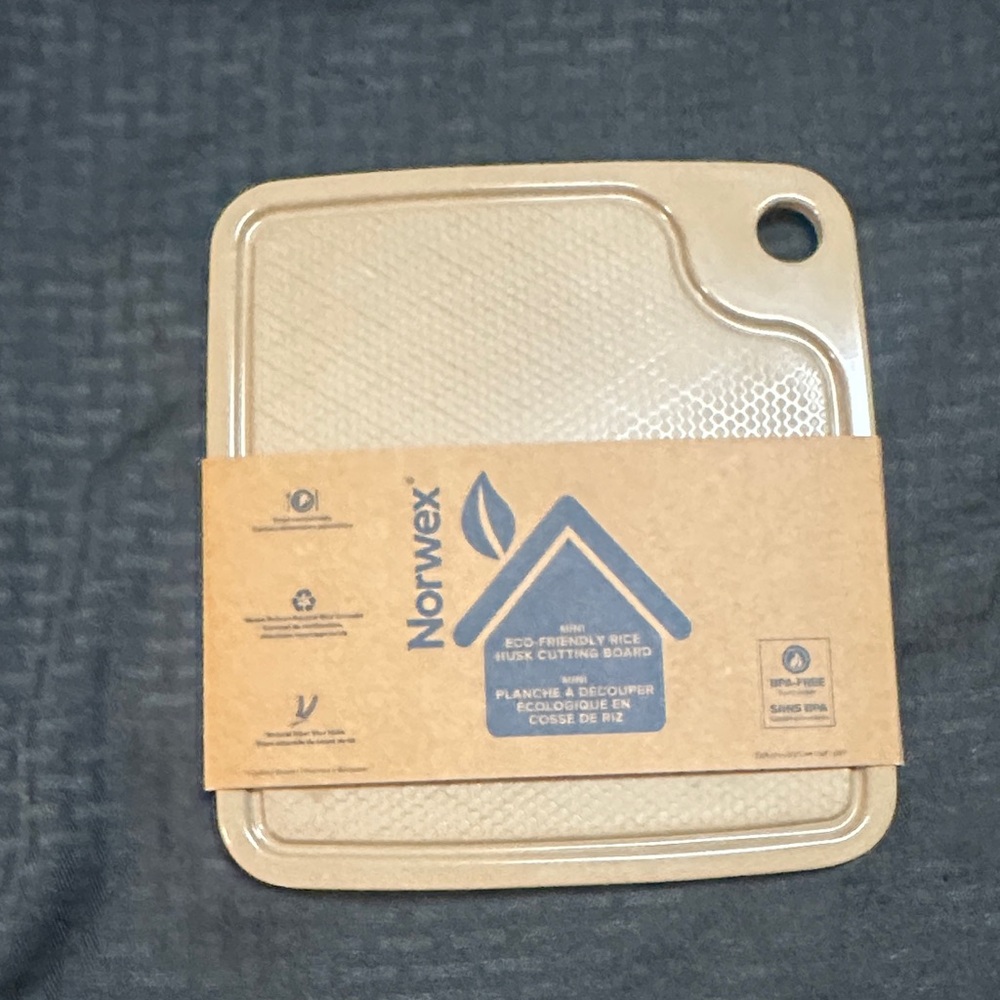 Norwex Beige Eco-Friendly Cutting Board